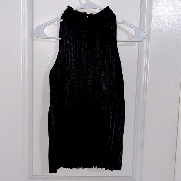 Nine West extra small pleated top. If you watch the video you attached…. - Picture 1 of 3
